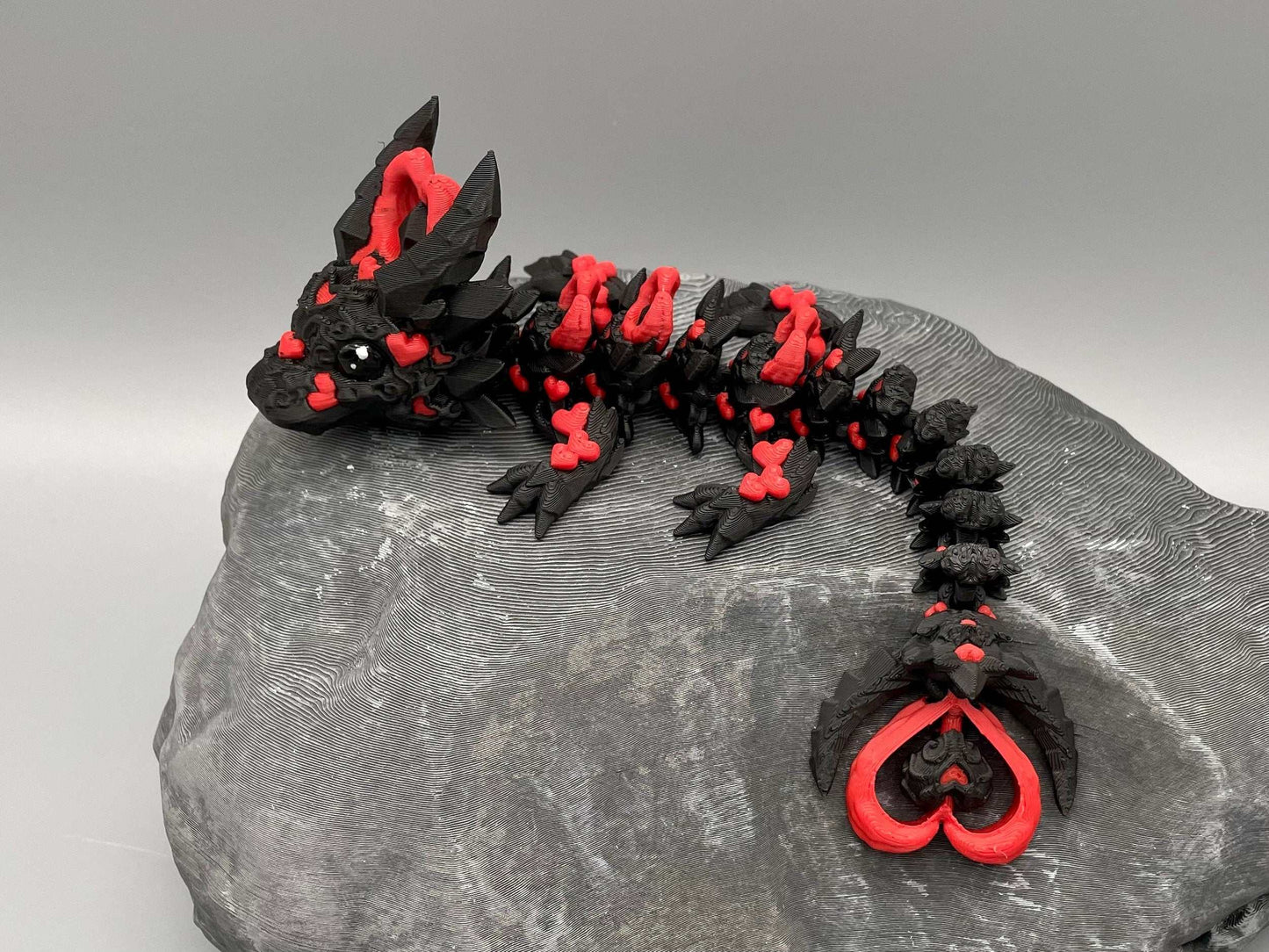 Heller und dunkler Herzdrache, beweglicher 3d gedruckter Drache